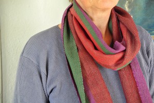 thumb-03-schal-guen-violett-300-201